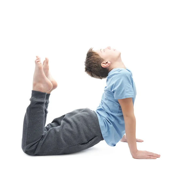 Joven chico haciendo yoga —  Fotos de Stock