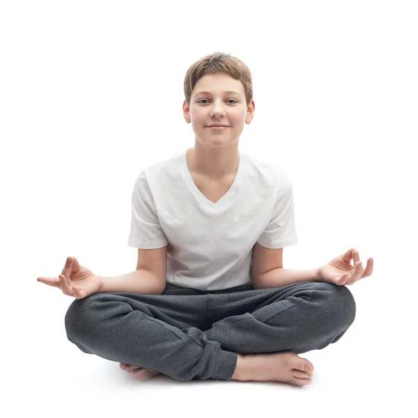 Niño meditando — Foto de Stock