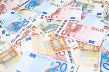 Euro banka notları ile kaplı yüzey