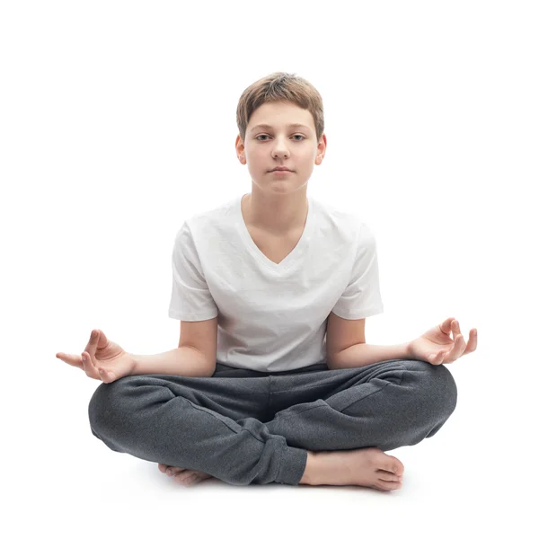 Niño meditando — Foto de Stock