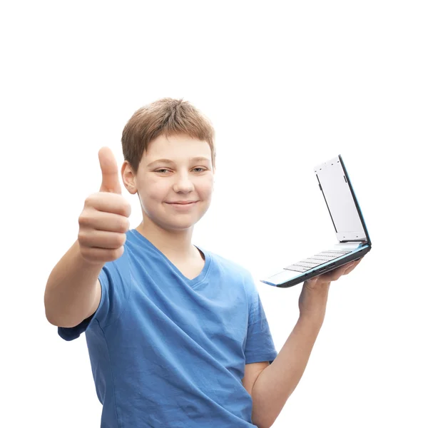 작은 노트북으로 어린 소년 — 스톡 사진