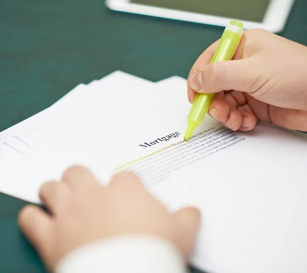 Markering van woorden in een hypotheek-definitie — Stockfoto