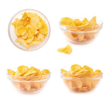 Birden fazla patates cipsi bir cam kase
