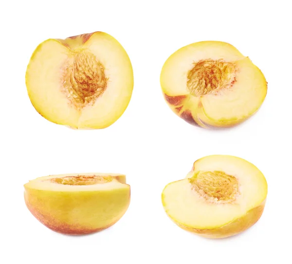 Halves of peach fruit — Stock Photo, Image
