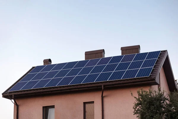 Solární Panelový Dům Dům Solární Panelovou Energií — Stock fotografie