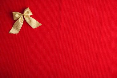 Kırmızı altın yay