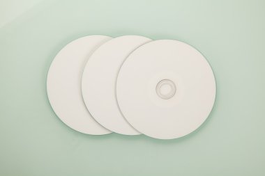 Boş Cd veya Dvd gri arka plan üzerinde