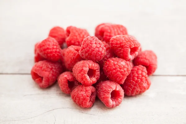 Frambuesas dulces maduras — Foto de Stock