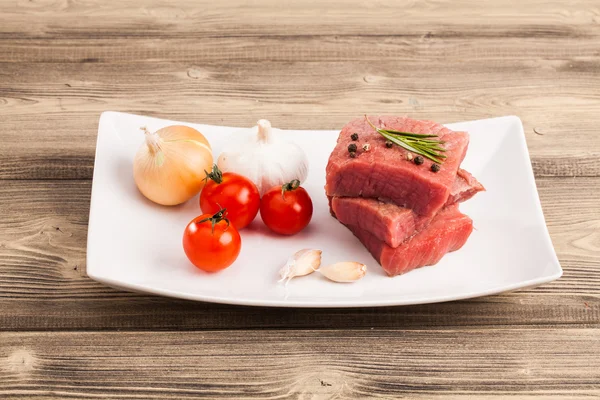 Carne fresca cruda de filete de carne —  Fotos de Stock