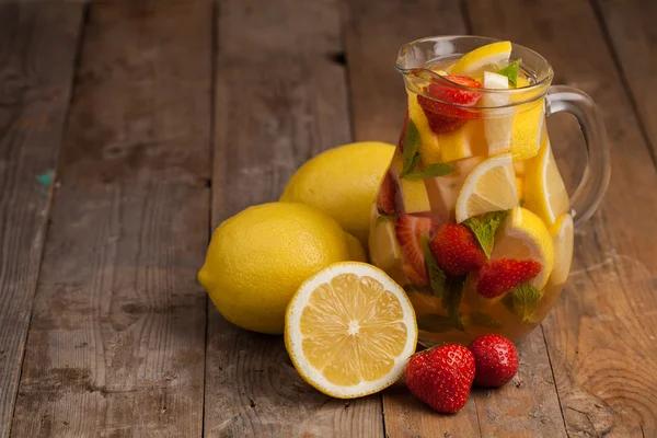 Jar of homemade Strawberry lemonade — Stock Photo, Image