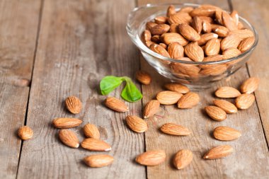 Ahşap masa badem fındık