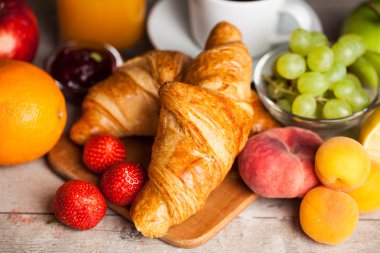 ay çöreği, kahve ve reçel