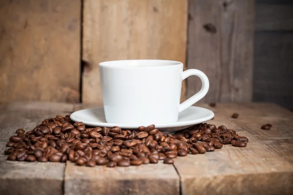 Geroosterde aroma koffiebonen — Stockfoto