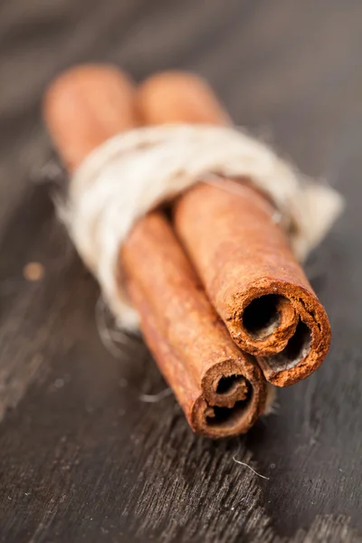 Cinnamon sticks and star anise — Stock Photo, Image