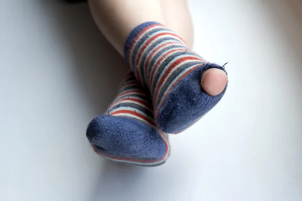 Изношенные носки — стоковое фото