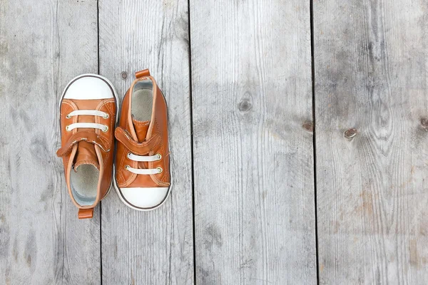 Vue du dessus d'une paire de baskets — Photo