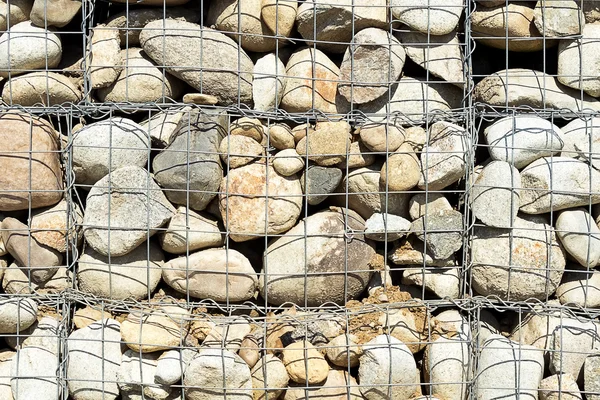 Fondo de piedras grandes y rejilla — Foto de Stock