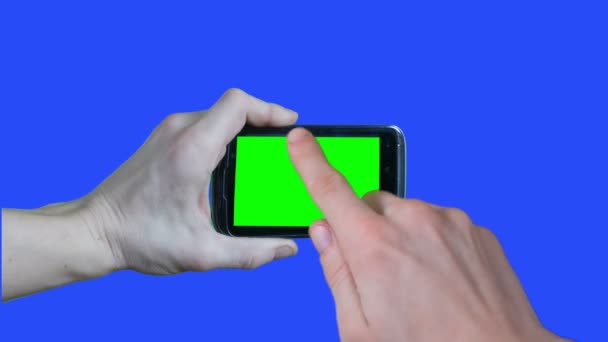 Зелений екран сенсорний телефон — стокове відео