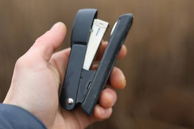 Kağıt zımba aracı, ofis nesnesi