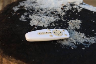 Uzaktan kumanda aygıtı, beyaz renk