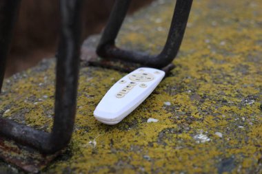 Uzaktan kumanda aygıtı, beyaz renk