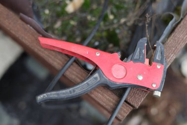 Kablo Striptizci Düz Kablolar, Elektrikçi sapı aracı