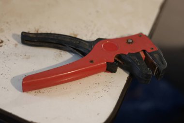 Kablo Striptizci Düz Kablolar, Elektrikçi sapı aracı