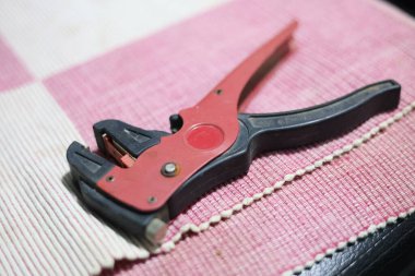 Kablo Striptizci Düz Kablolar, Elektrikçi sapı aracı