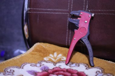 Kablo Striptizci Düz Kablolar, Elektrikçi sapı aracı