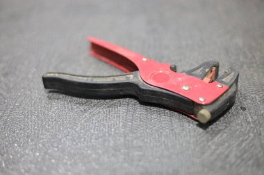 Kablo Striptizci Düz Kablolar, Elektrikçi sapı aracı