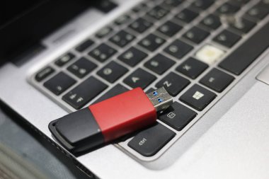 Usb taşınabilir bellek çubuğu, olağan dijital bellek depolama nesnesi