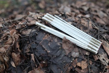 Eski kullanılmış ahşap marangozluk ölçüm aracı