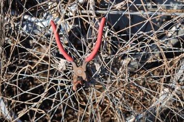 Kullanılan hobi sapı kerpeten, evrensel tel kesme aracı