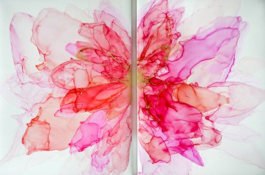 Resim pembe-kırmızı alkolik mürekkebi. Soyutlama. Dekoratif bir element. İç dekorasyon.