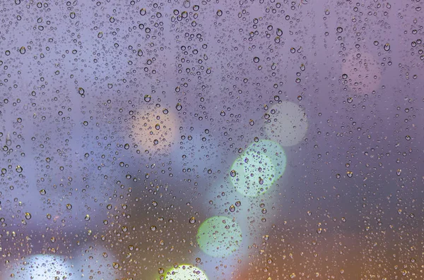 Regn Droppe Glasfönster Monsun Säsong Med Färgglada Bokeh Ljus Från — Stockfoto