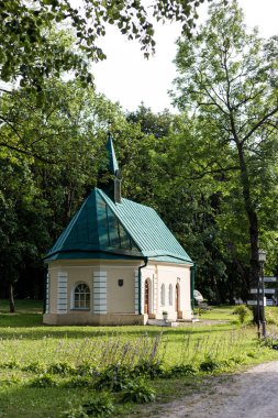 Oginsky malikanesi, 19. yüzyılın bir köşk-park mimarisi anıtıdır.