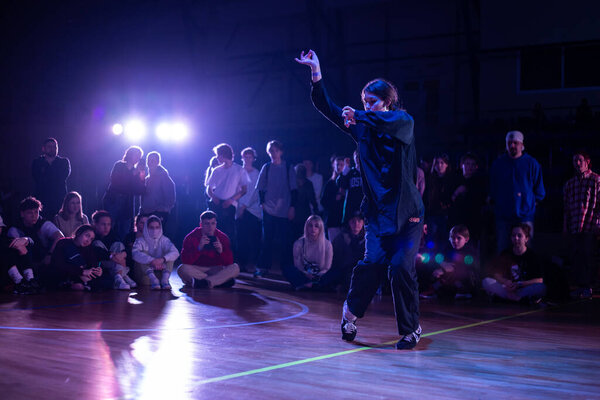  Dance Championship Street Style Challenge. Battles among pro dancers.