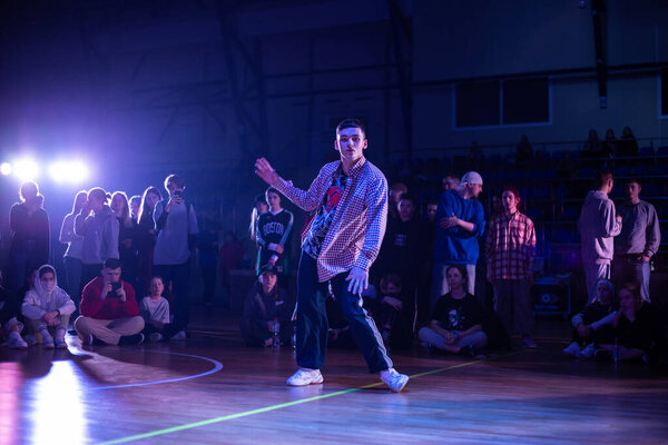  Dance Championship Street Style Challenge. Battles among pro dancers.