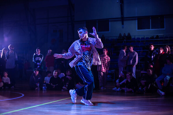  Dance Championship Street Style Challenge. Battles among pro dancers.