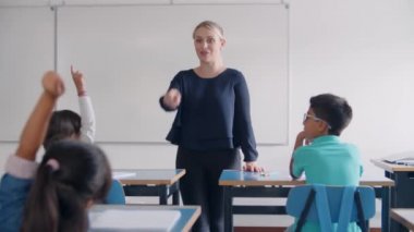 Dostça bir öğretmenlik görevi.