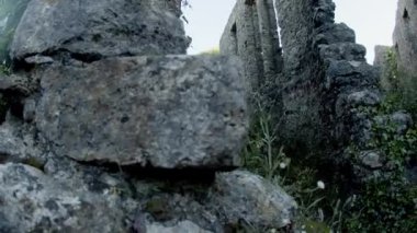 Güzel sihirli şatonun uzak bir ihtimal