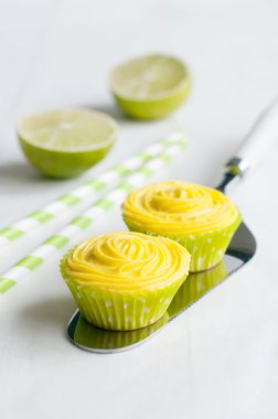 Cupcakes pasta kürek ve çöp içme 