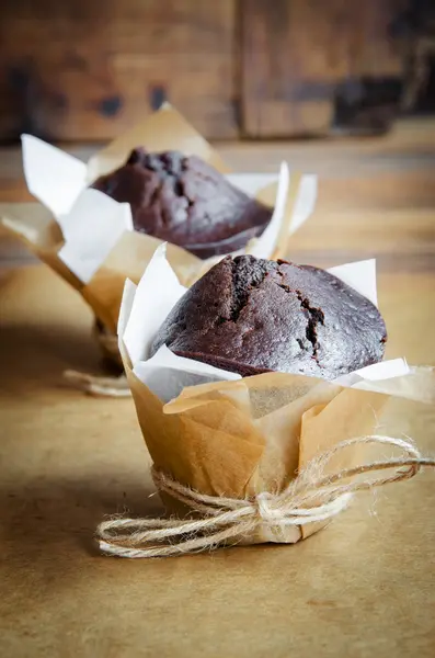 Twee chocolade muffins — Stockfoto