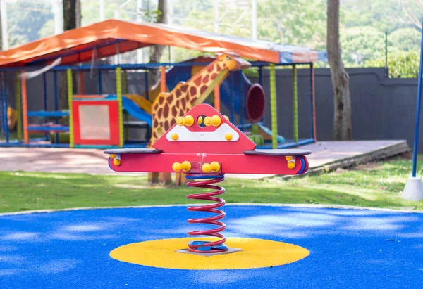 Juego Pequeño Para Niños Pequeños Parque —  Fotos de Stock