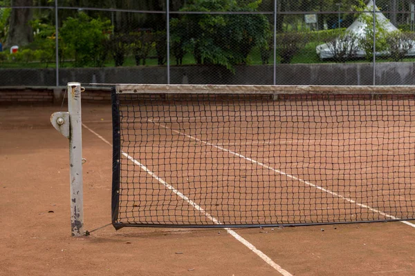 Üres Teniszpálya Fehér Vonalakkal — Stock Fotó