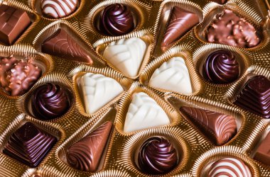 çikolata şekerleme