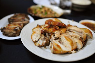 Tay kavrulmuş tavuk stil