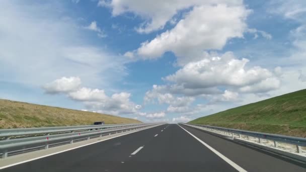 Ruch Nowo Wybudowanej Autostradzie Tavrida Krymie Października 2020 Jasny Słoneczny — Wideo stockowe