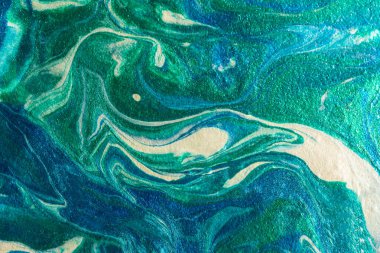 Sıvı sanatının tekniğinde turkuaz mavi soyut arka plan. sıvı sanat modeli. Orijinal sanat. Okyanus ve deniz yüzeyinin derinliğinin simülasyonu. Modern tasarım. Akrilik boyalarla çizim