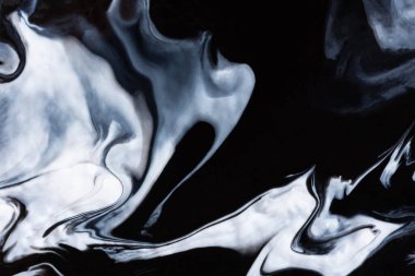 Siyah ve beyaz soyut akrilik arka plan. Sıvı sanat dokusu. Mermer etkisinin taklidi, resim. Kara Cuma konsepti. Metinler, sunumlar ve web siteleri için bir form. Sanatsal arkaplan